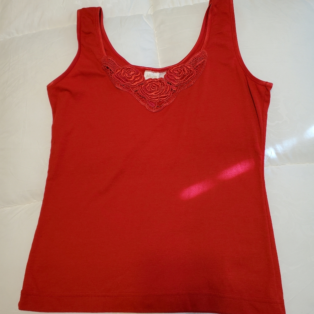 Gillian & O'Malley red tank top